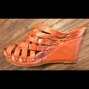Size 11 Woven Leather Bed Stu Wedge Heels